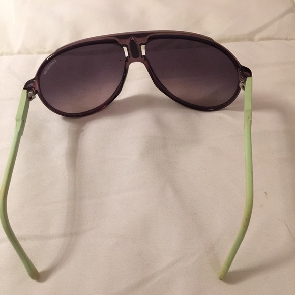 Carrera Men sunglasses with green plastic arms - pre-owned - Picture 3 of 4